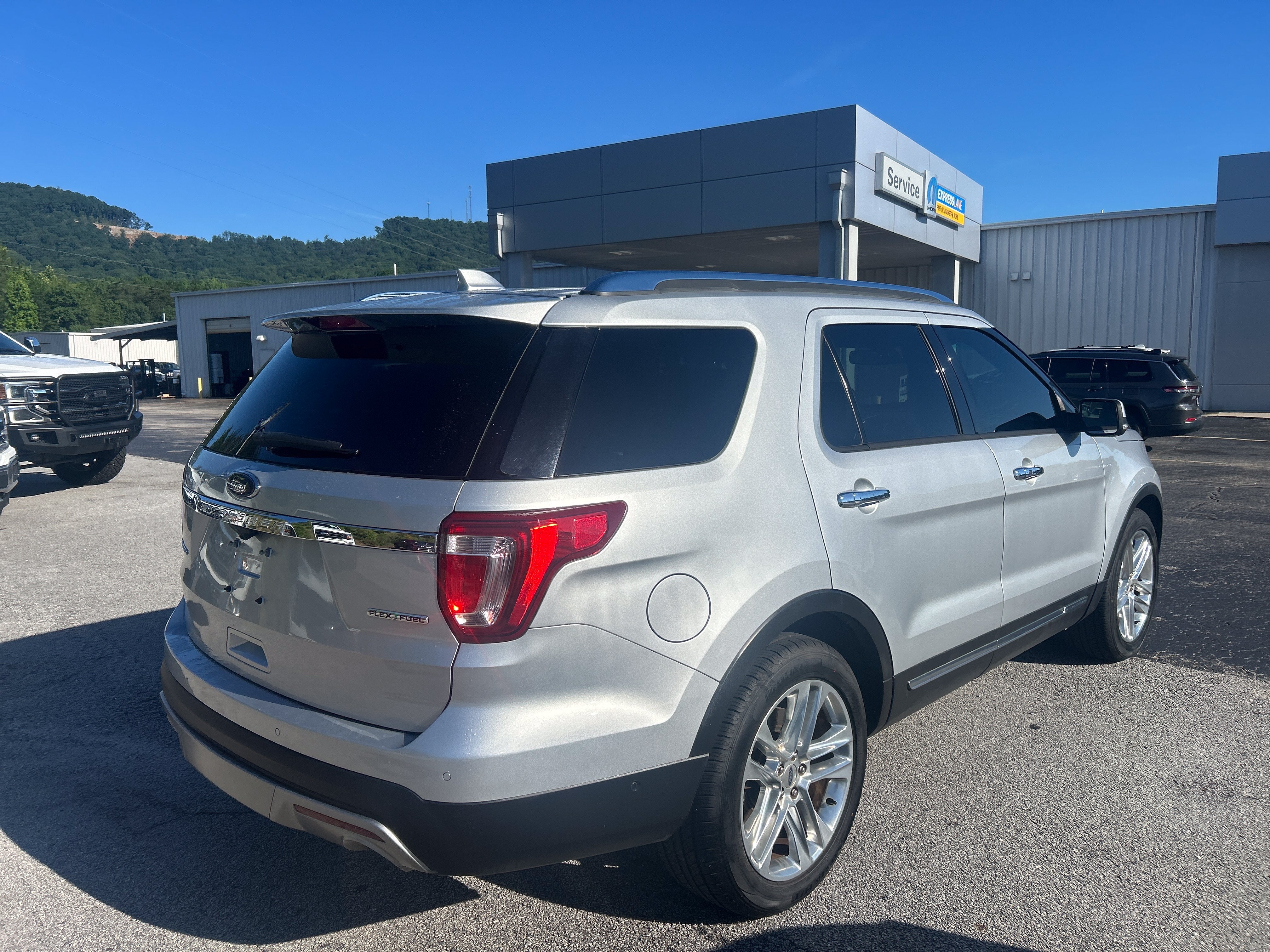 2016 Ford Explorer Base