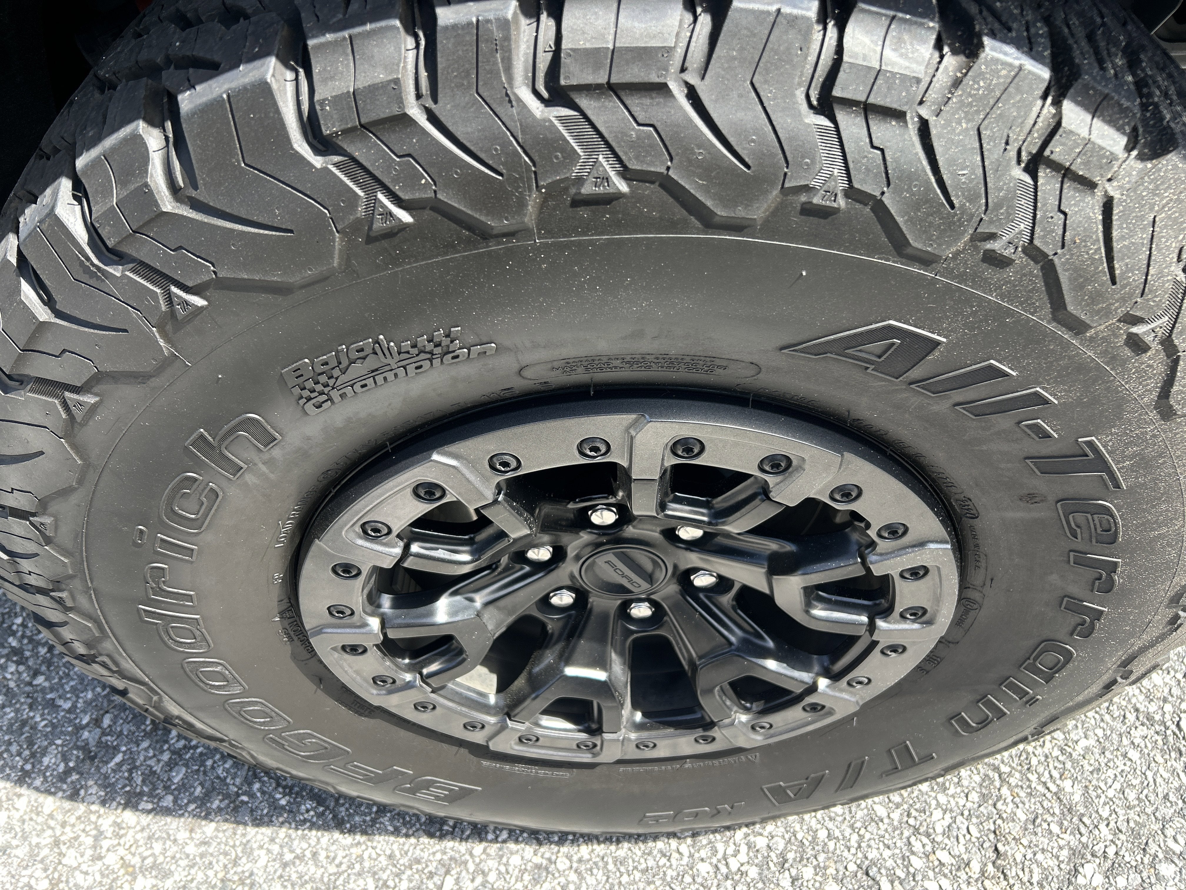 2024 Ford Bronco Base