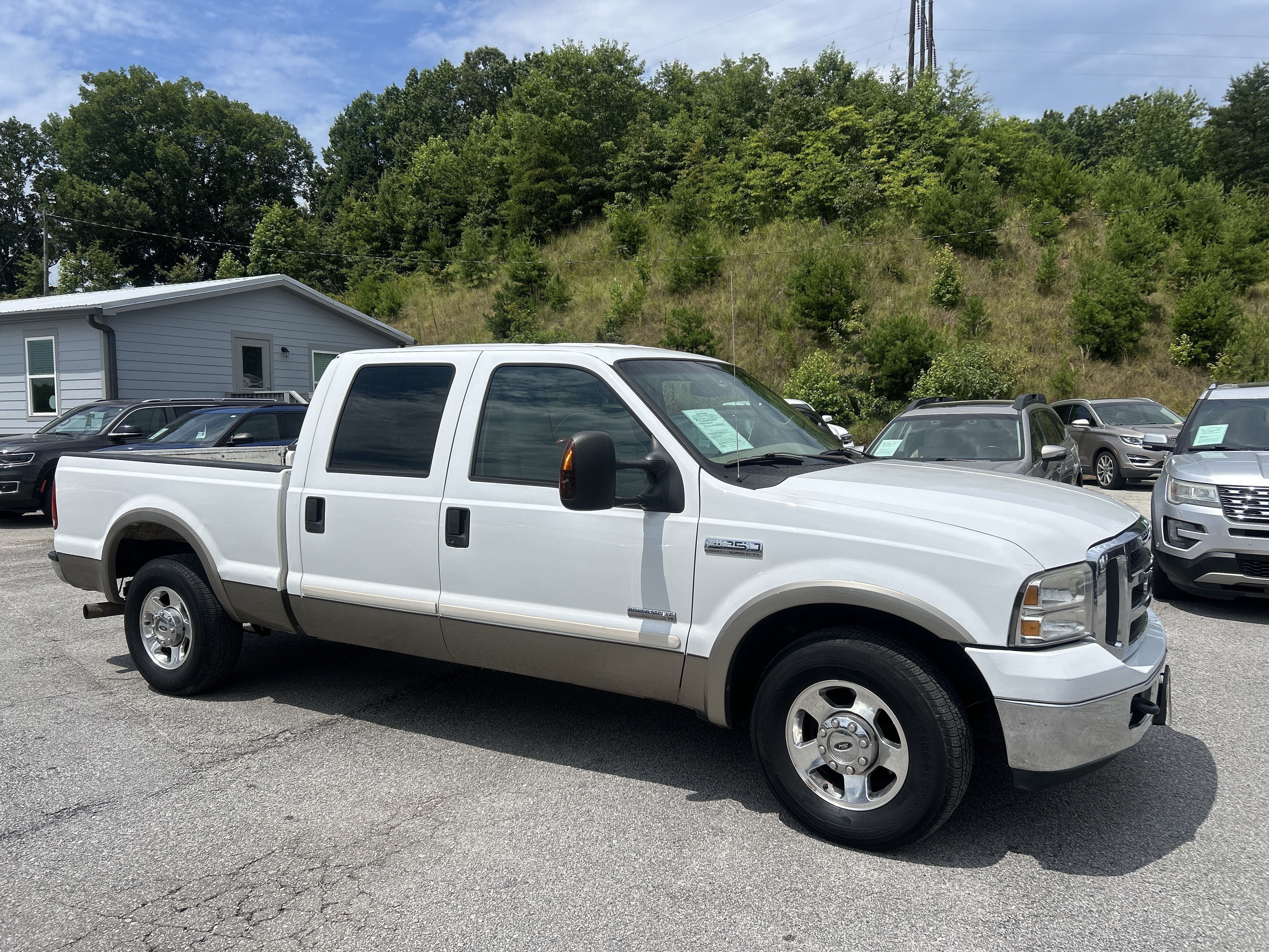 2005 Ford Super Duty F-250 Lariat
