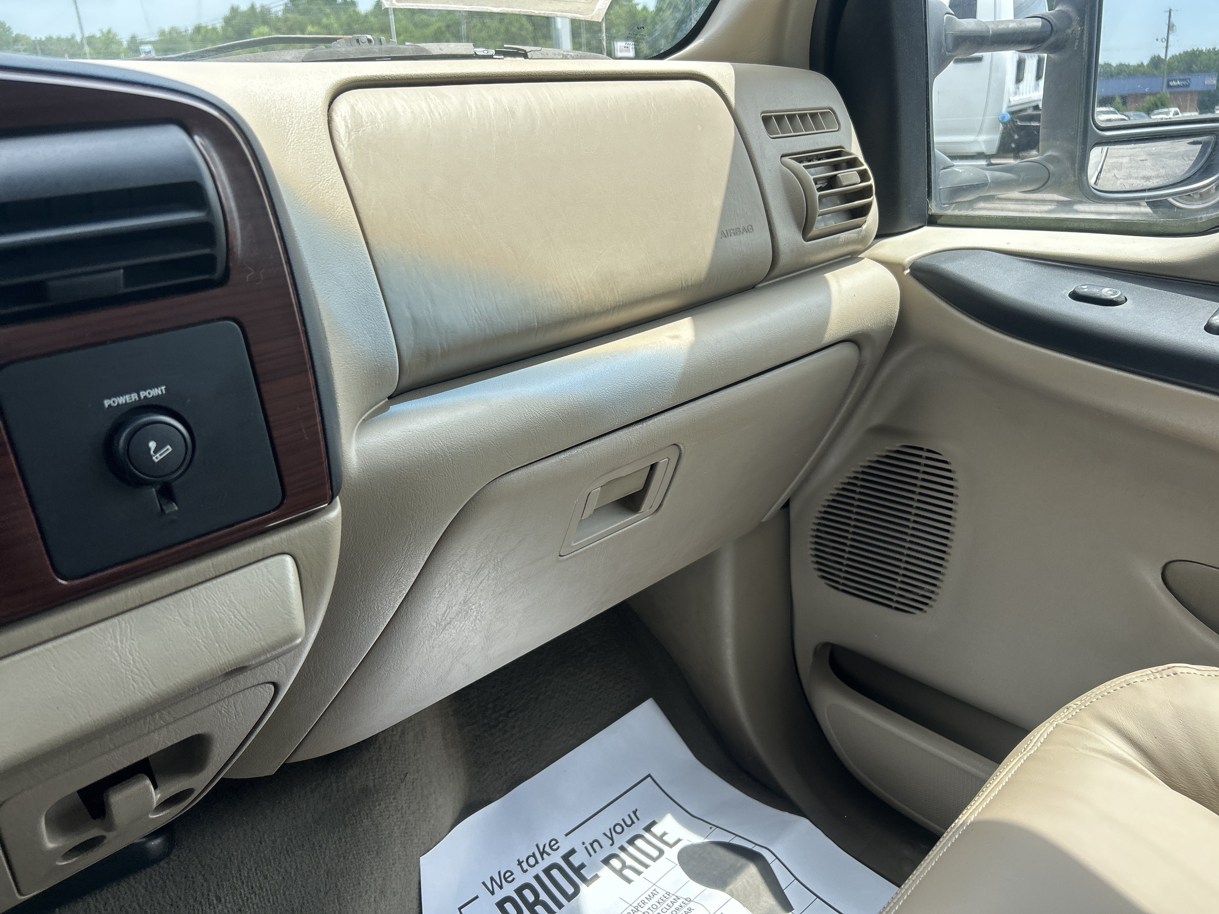 2005 Ford Super Duty F-250 Lariat