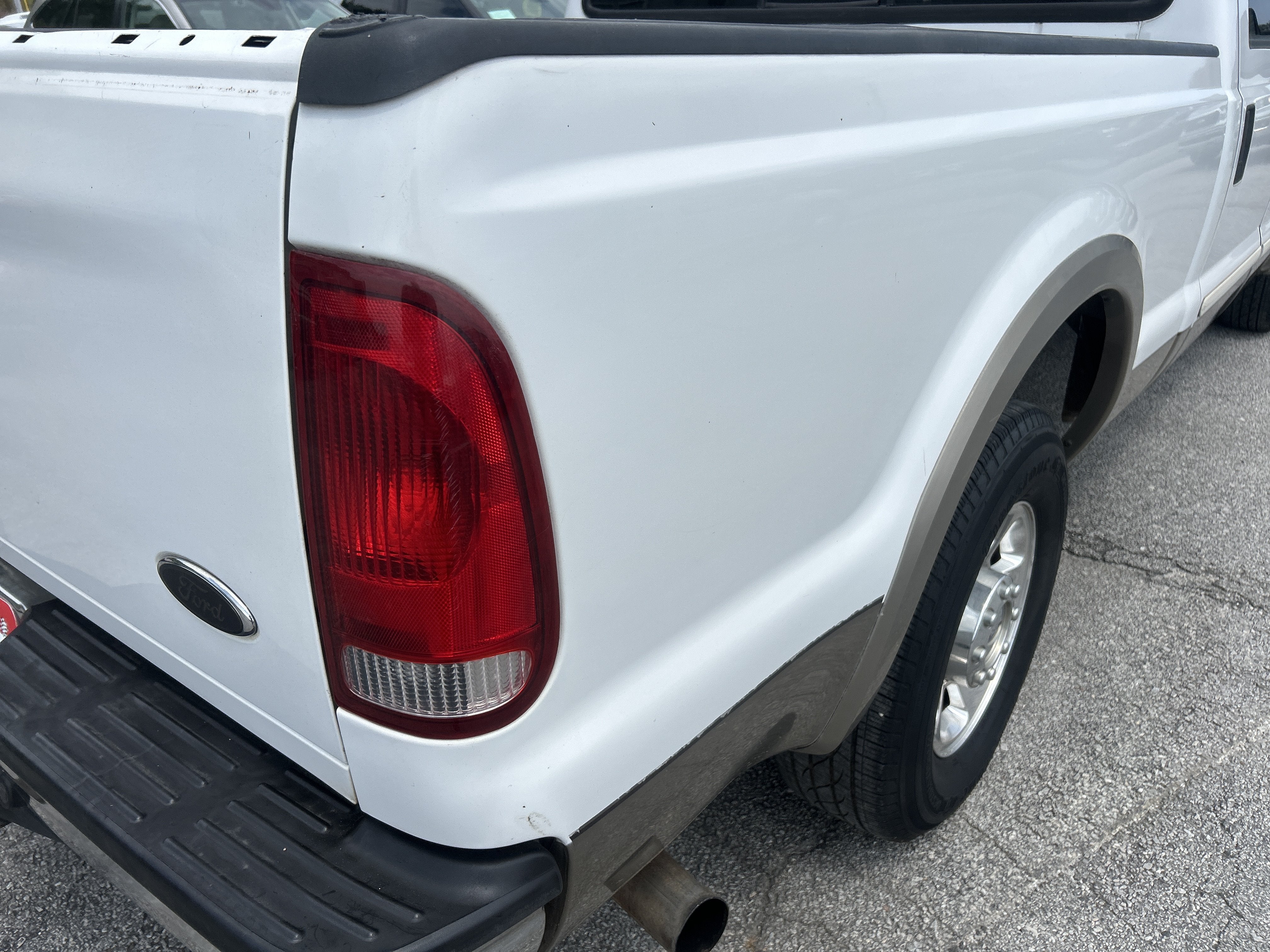 2005 Ford Super Duty F-250 Lariat