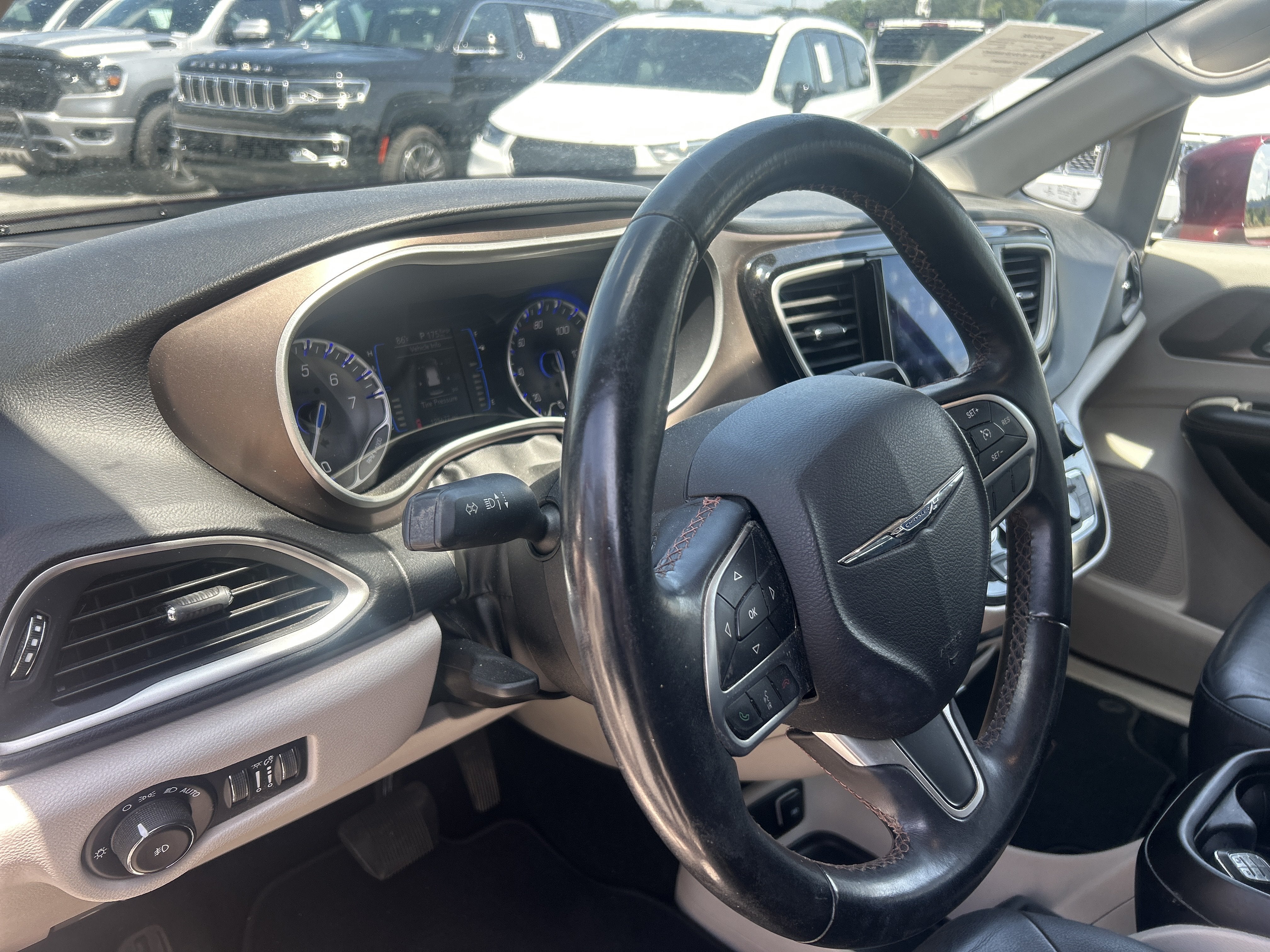 2017 Chrysler Pacifica Base