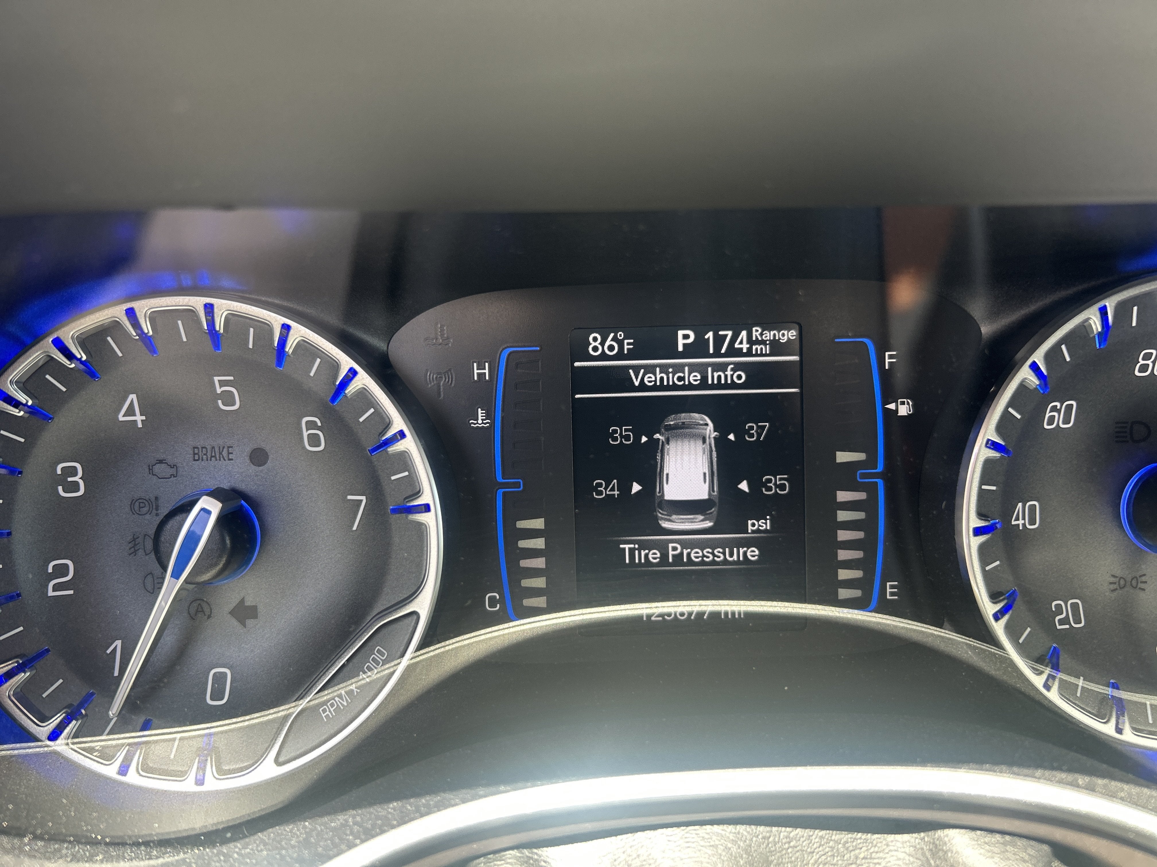 2017 Chrysler Pacifica Base