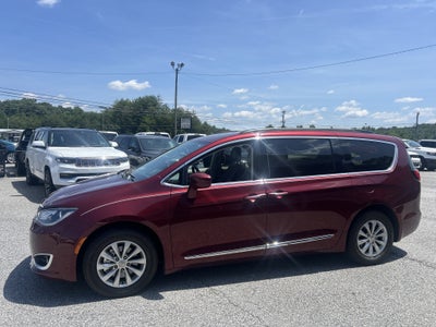 2017 Chrysler Pacifica Base