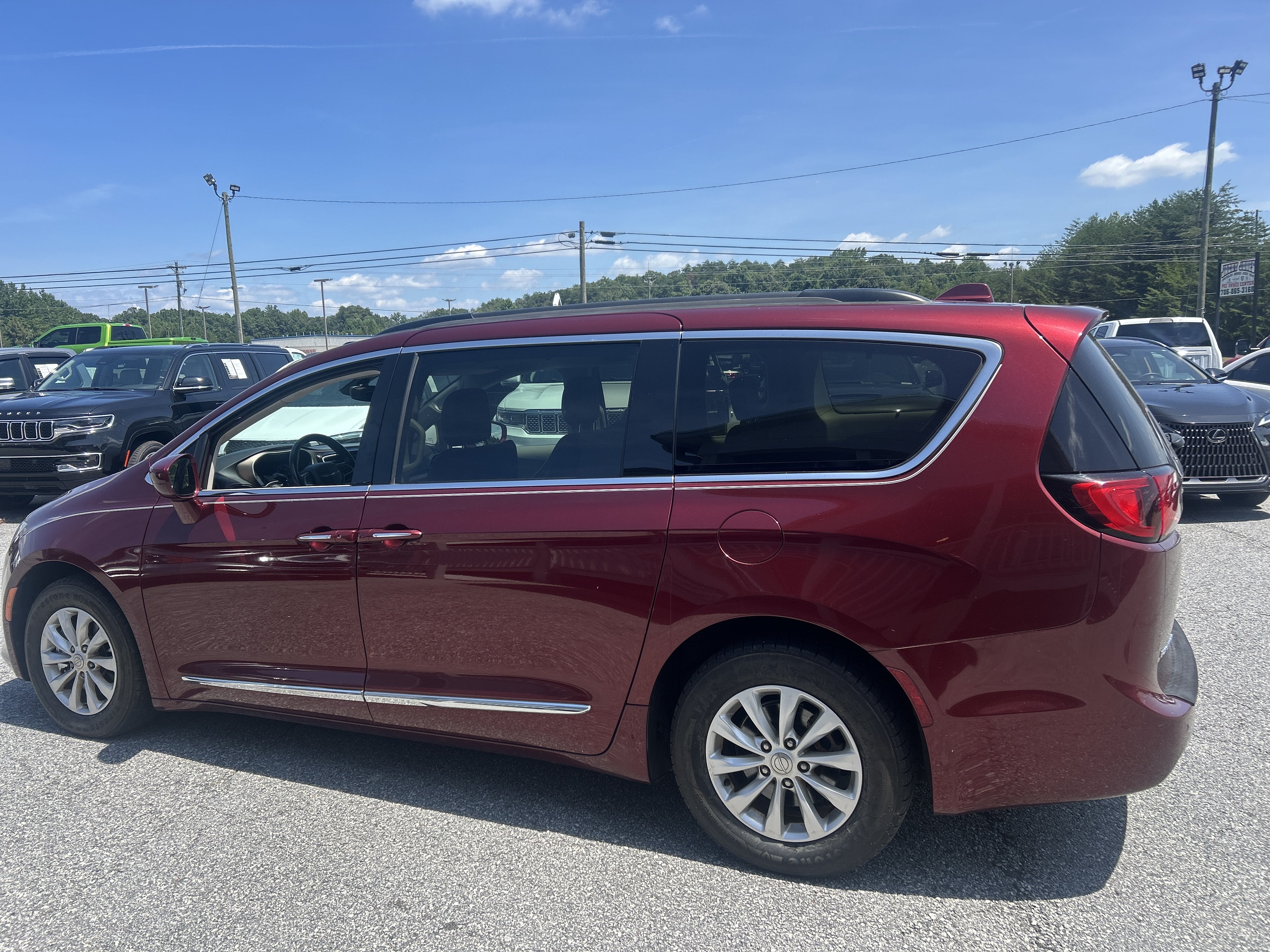 2017 Chrysler Pacifica Base