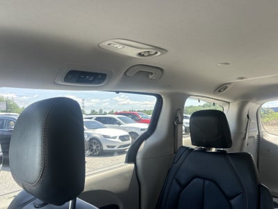 2017 Chrysler Pacifica Base