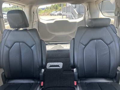 2017 Chrysler Pacifica Base