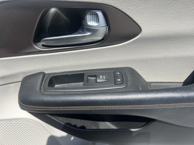 2017 Chrysler Pacifica Base
