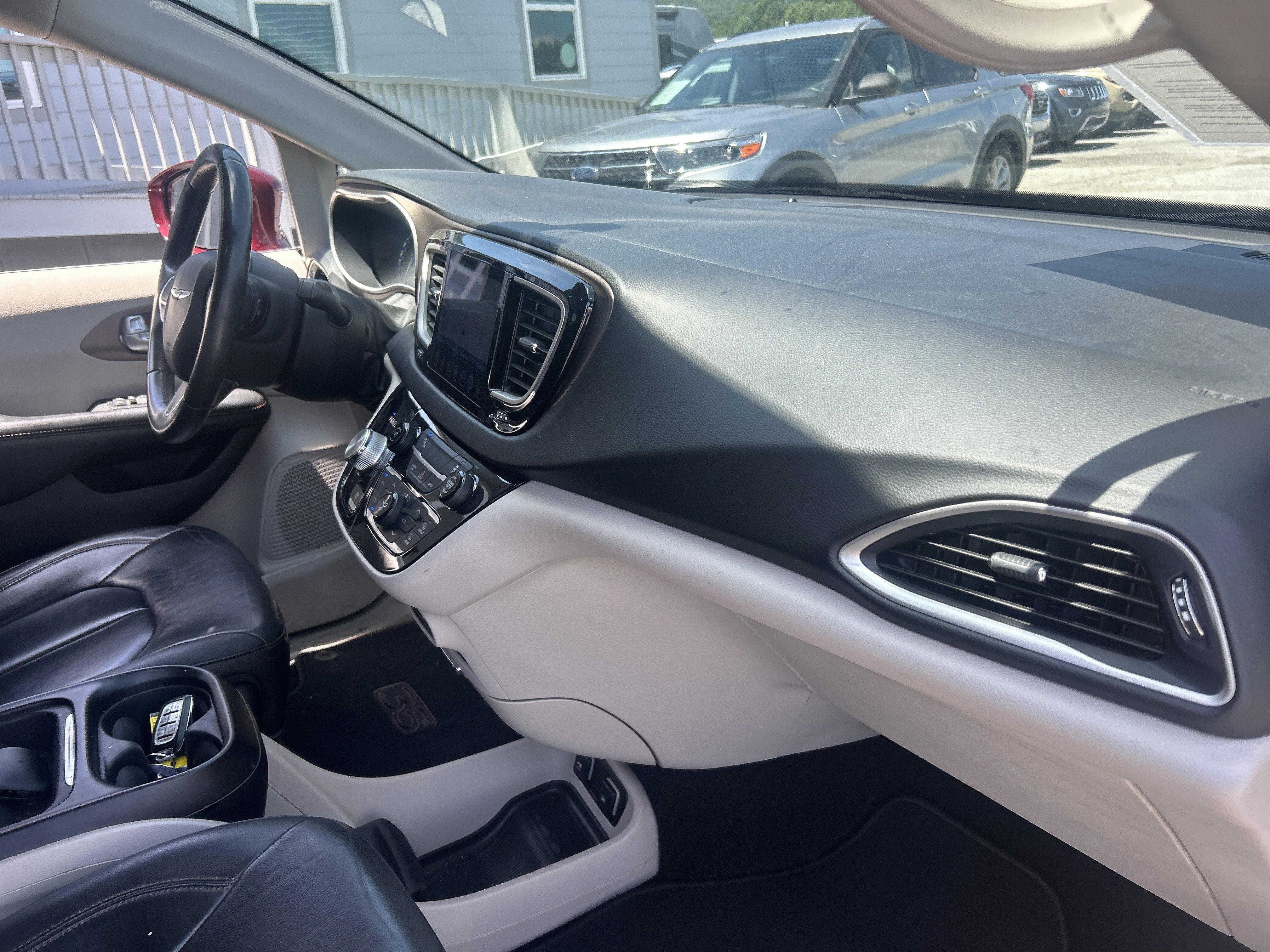 2017 Chrysler Pacifica Base