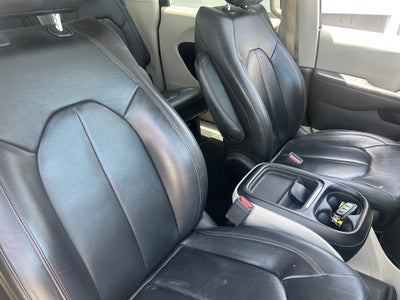 2017 Chrysler Pacifica Base