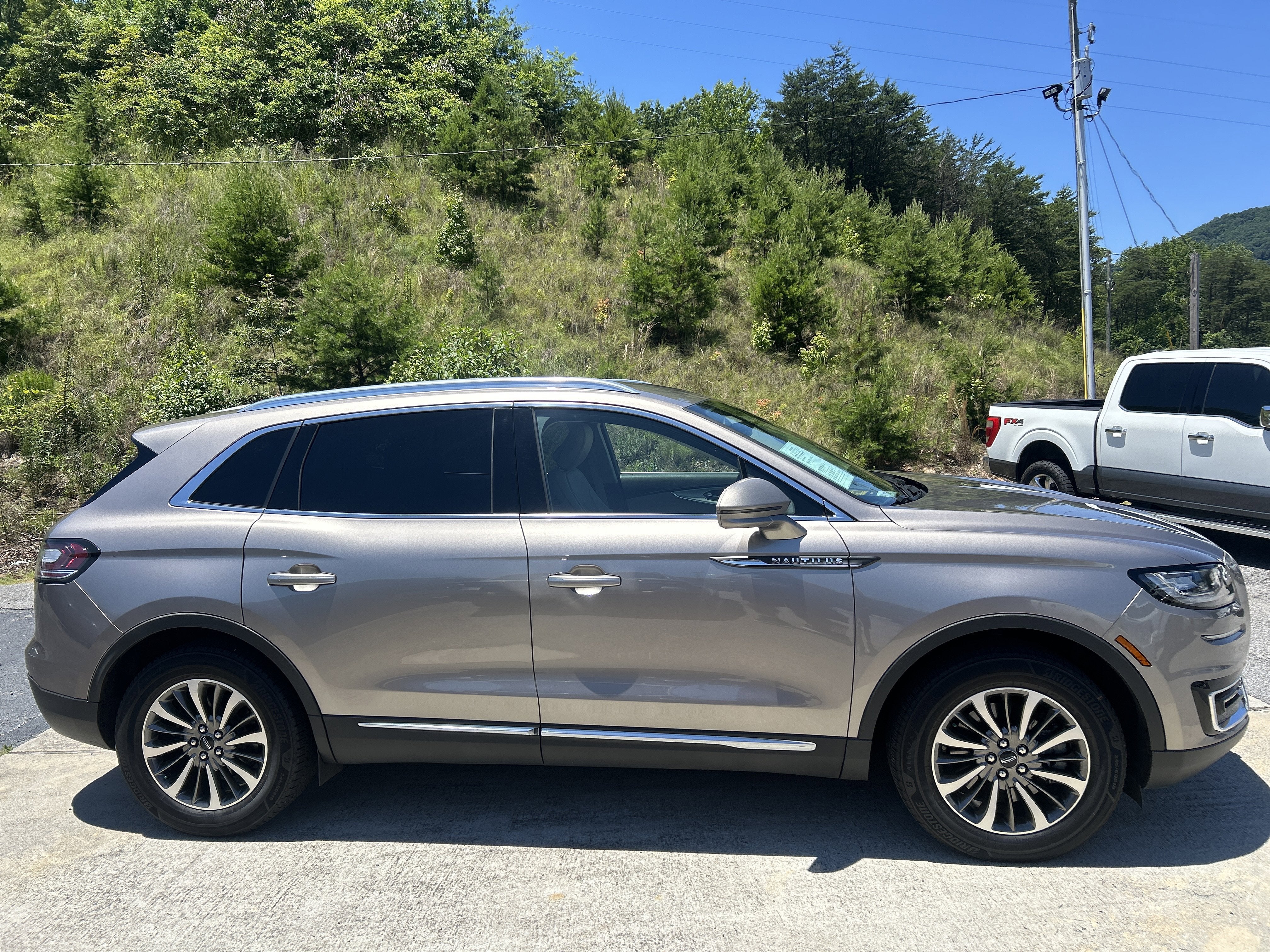 2020 Lincoln Nautilus Standard