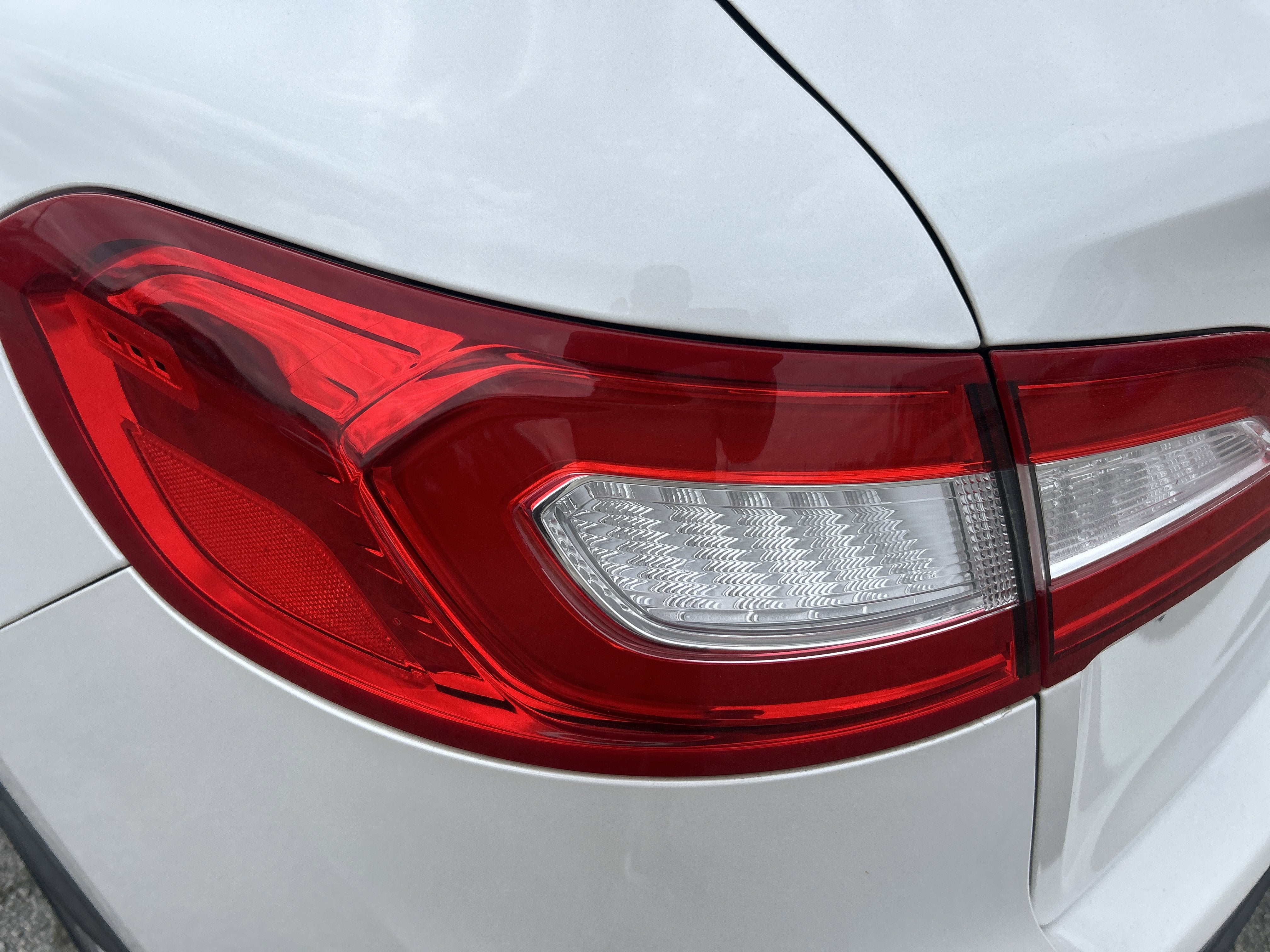 2016 Lincoln MKX Base