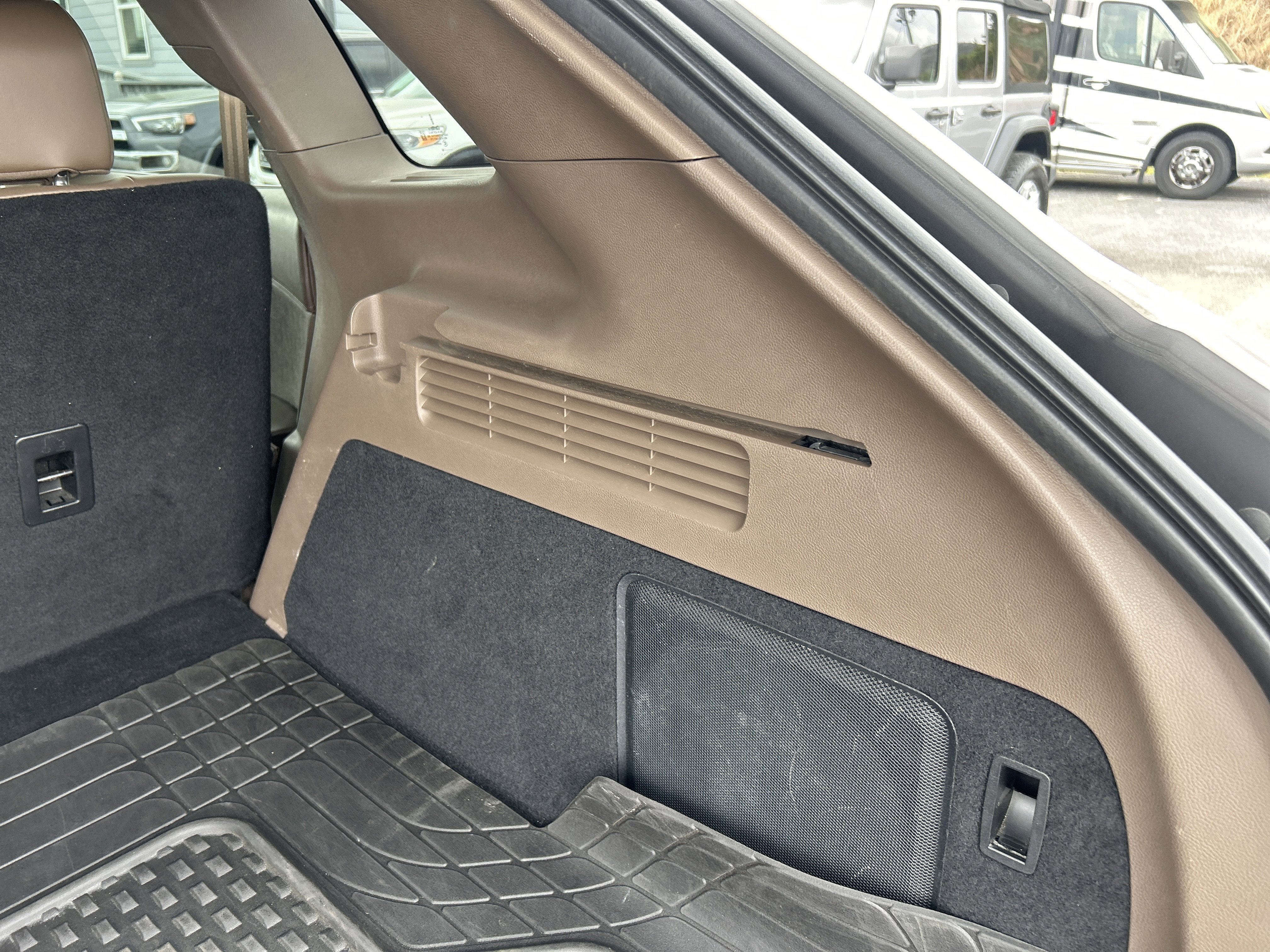 2016 Lincoln MKX Base