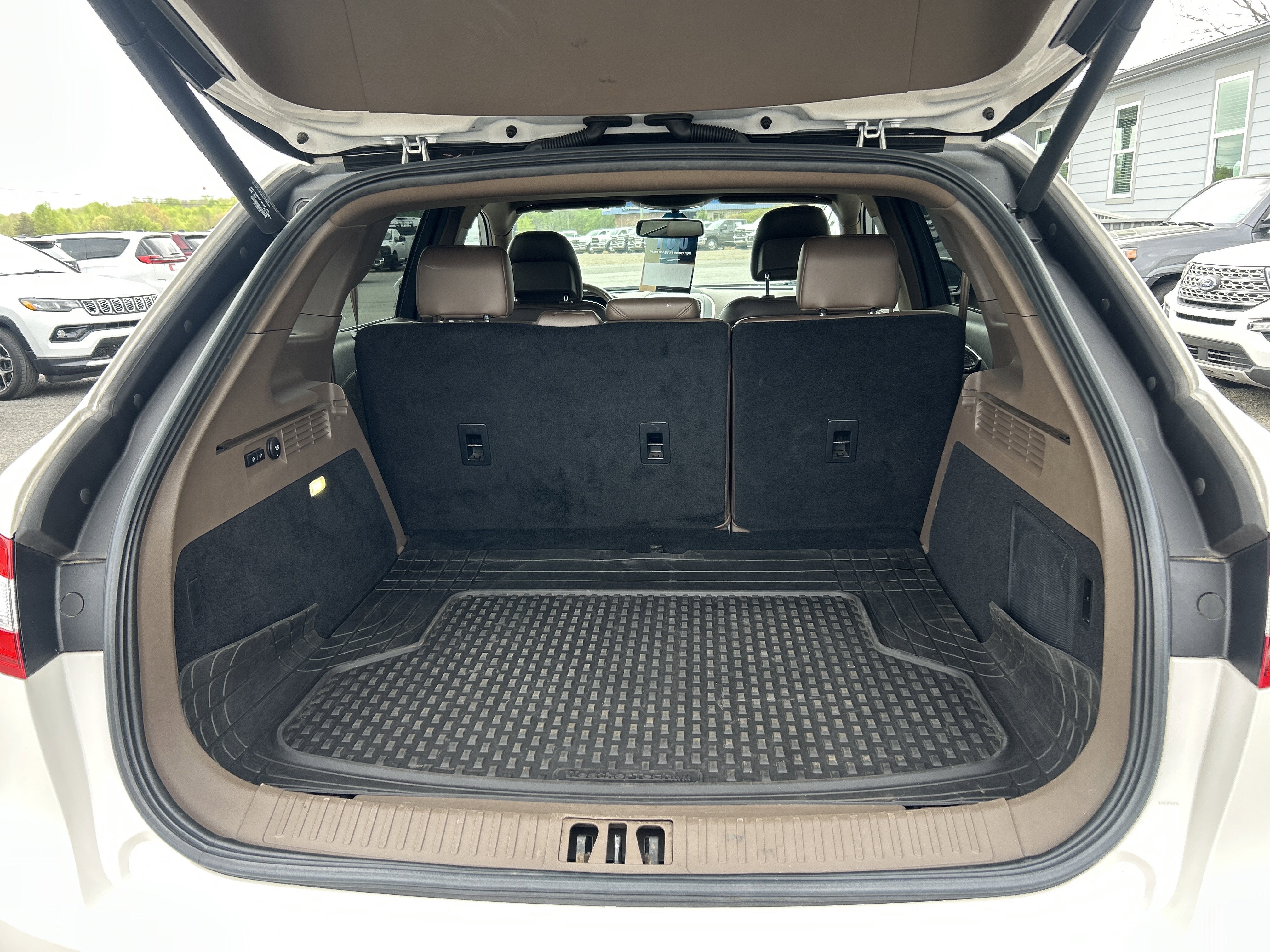 2016 Lincoln MKX Base