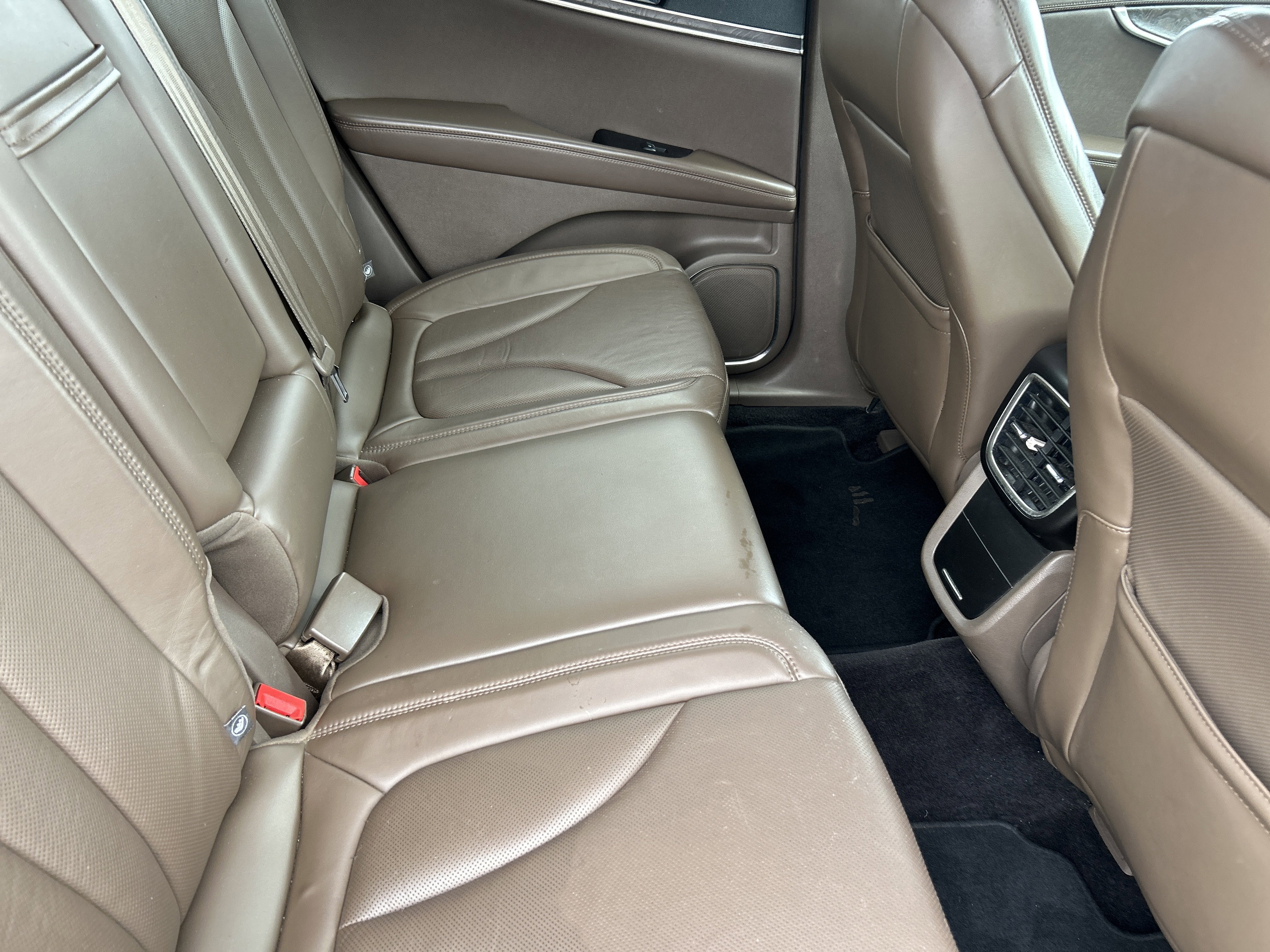 2016 Lincoln MKX Base