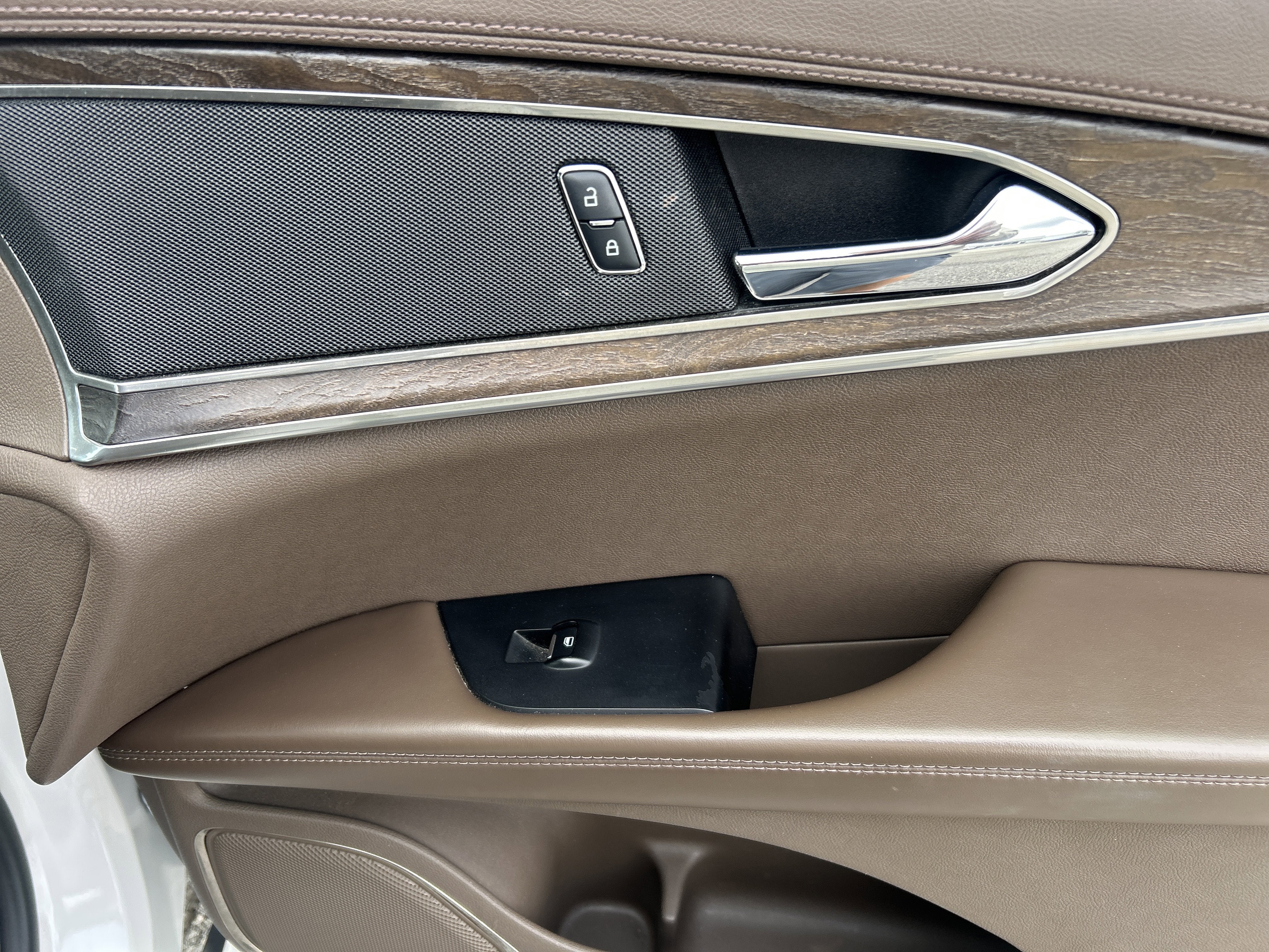 2016 Lincoln MKX Base