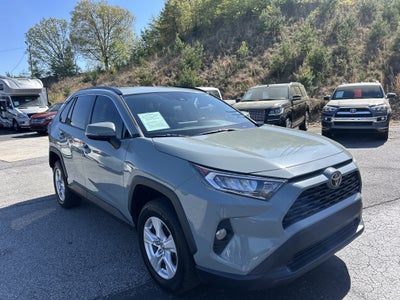 2020 Toyota RAV4 XLE