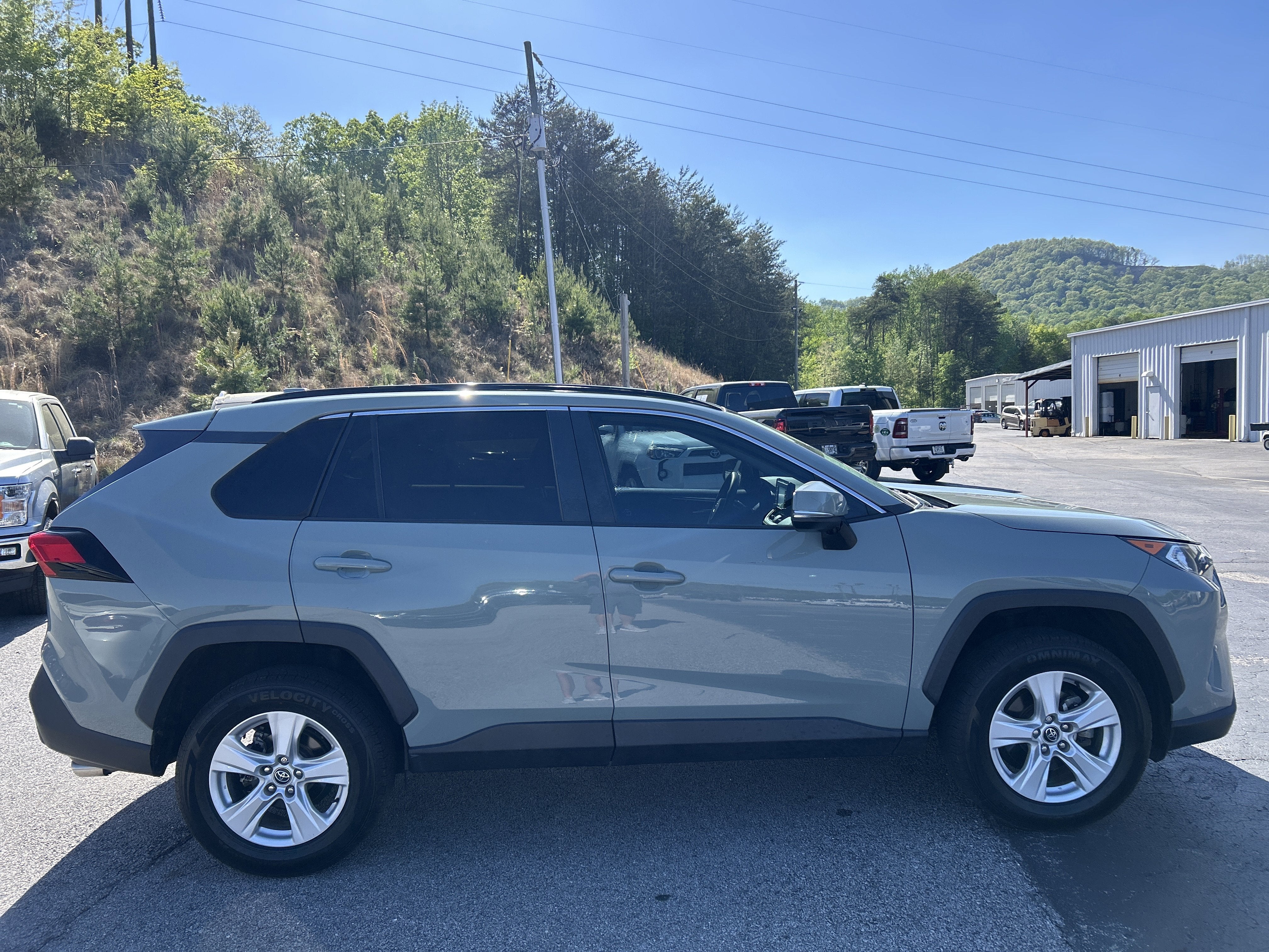 2020 Toyota RAV4 XLE