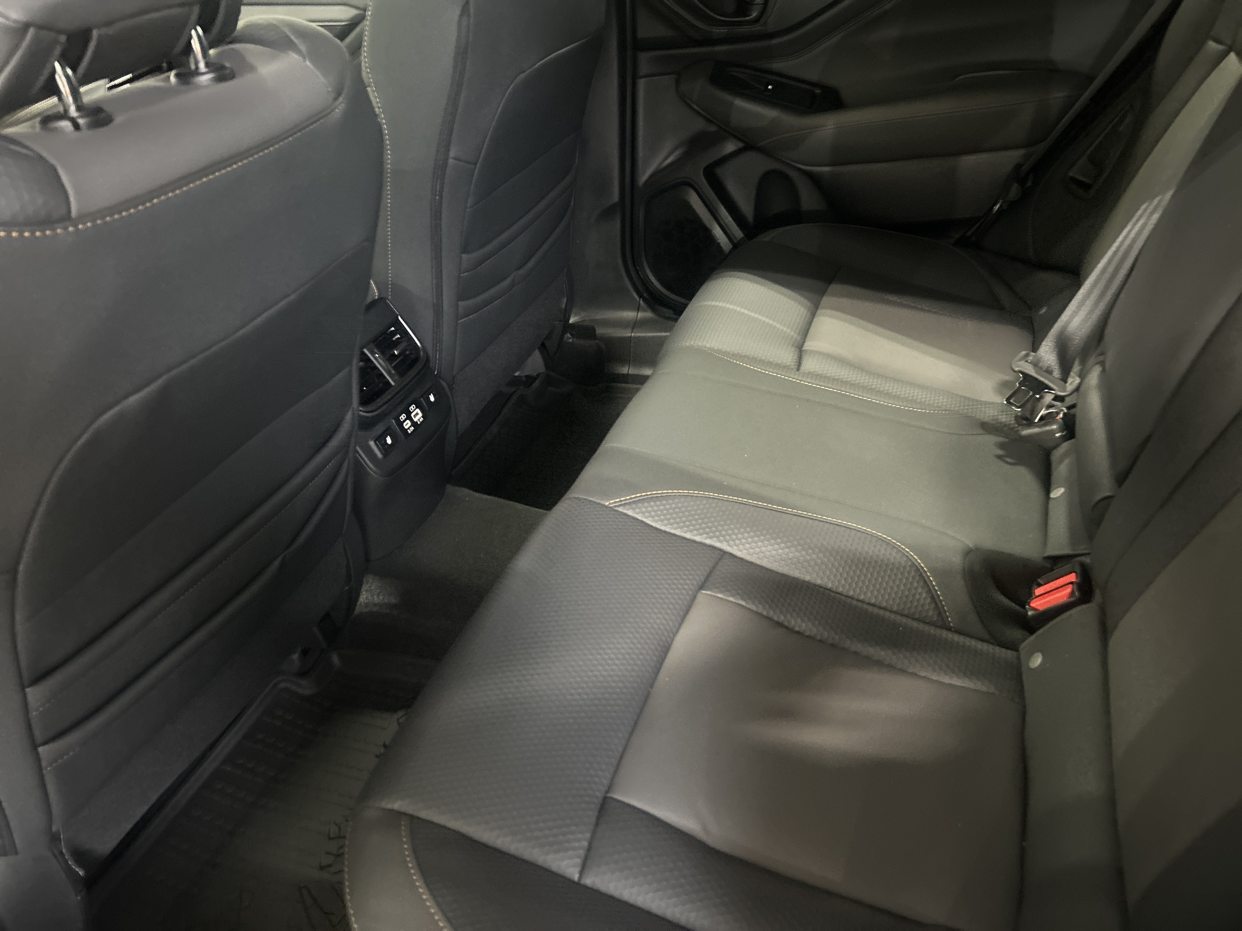 2025 Subaru Outback Base
