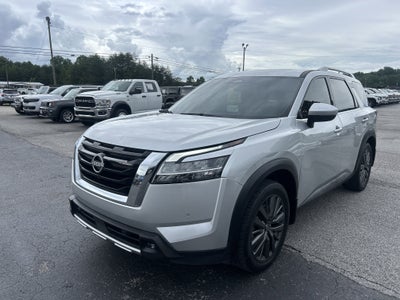 2022 Nissan Pathfinder SL