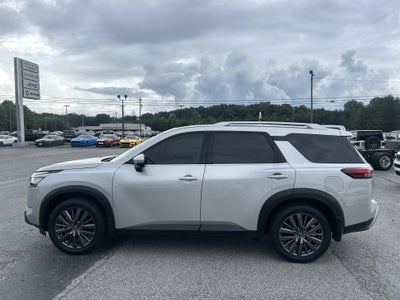 2022 Nissan Pathfinder SL