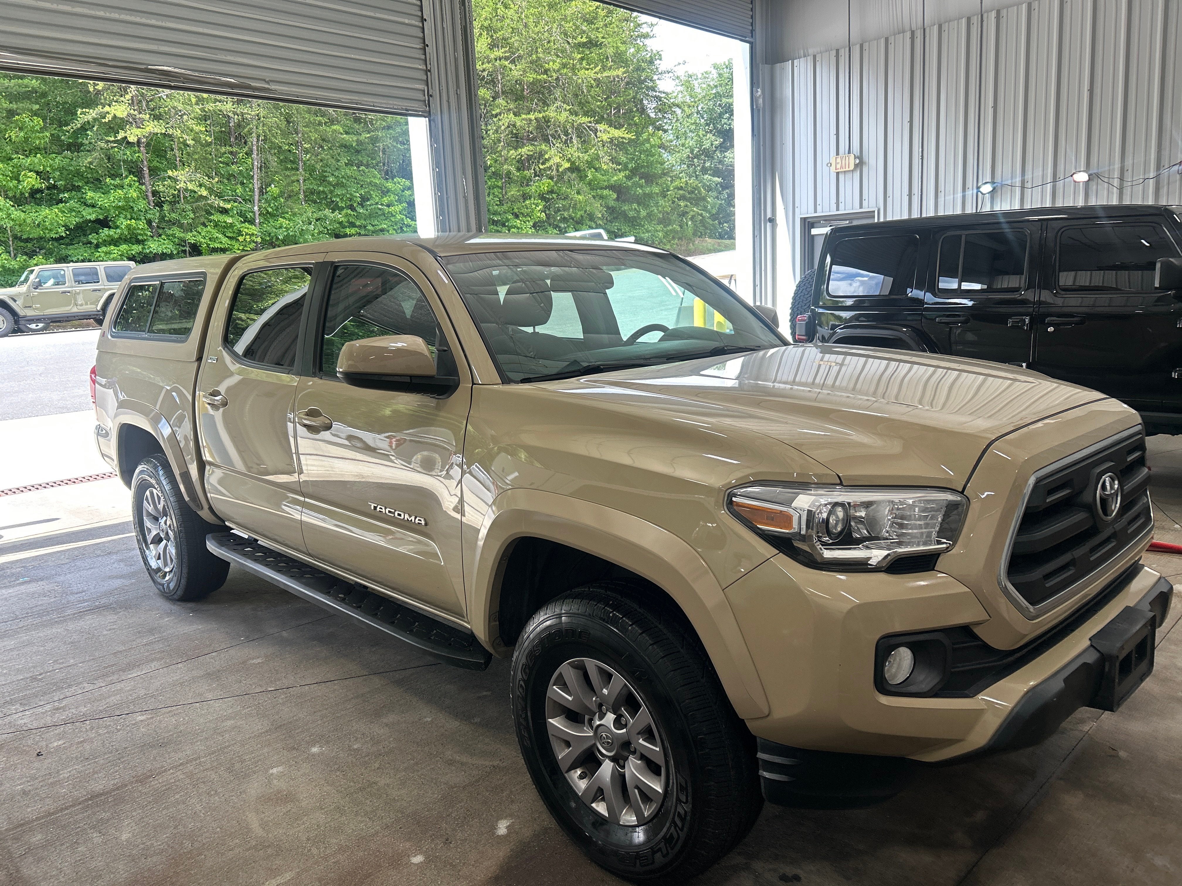 2017 Toyota Tacoma SR5
