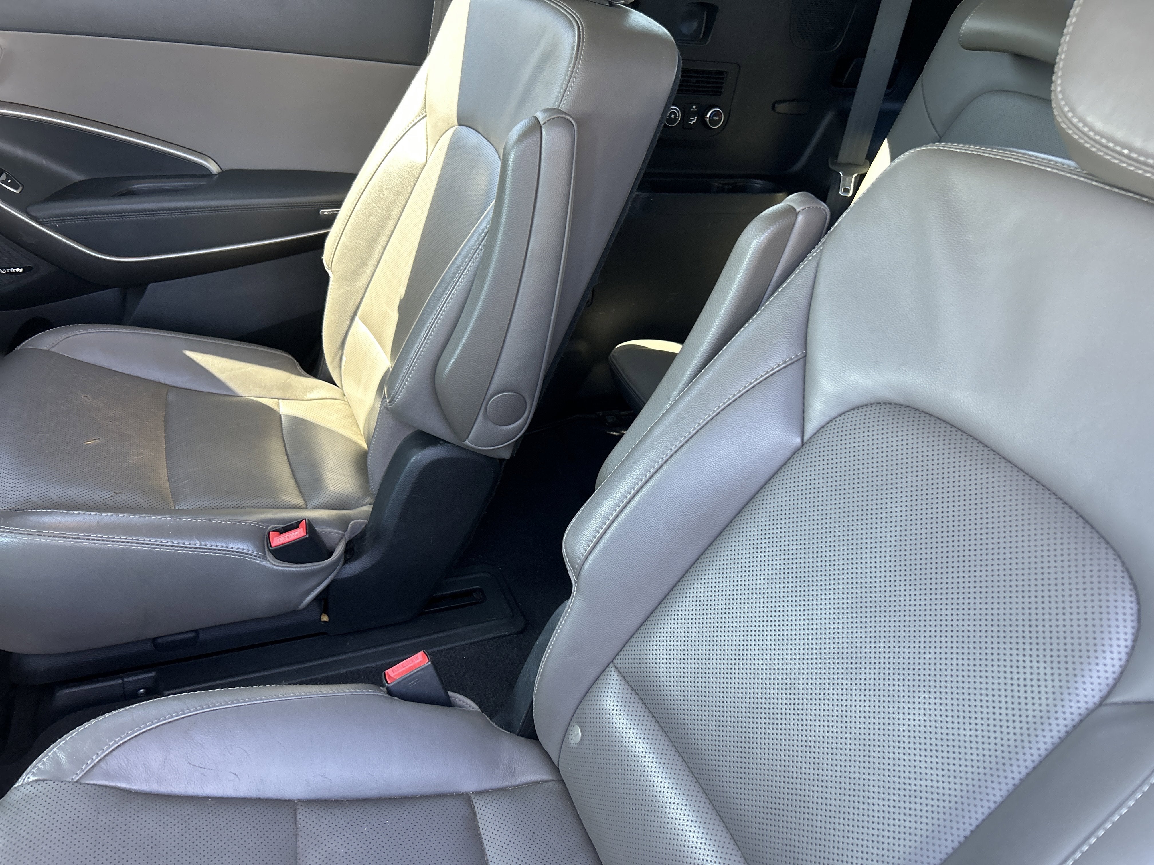 2017 Hyundai Santa Fe Limited Ultimate