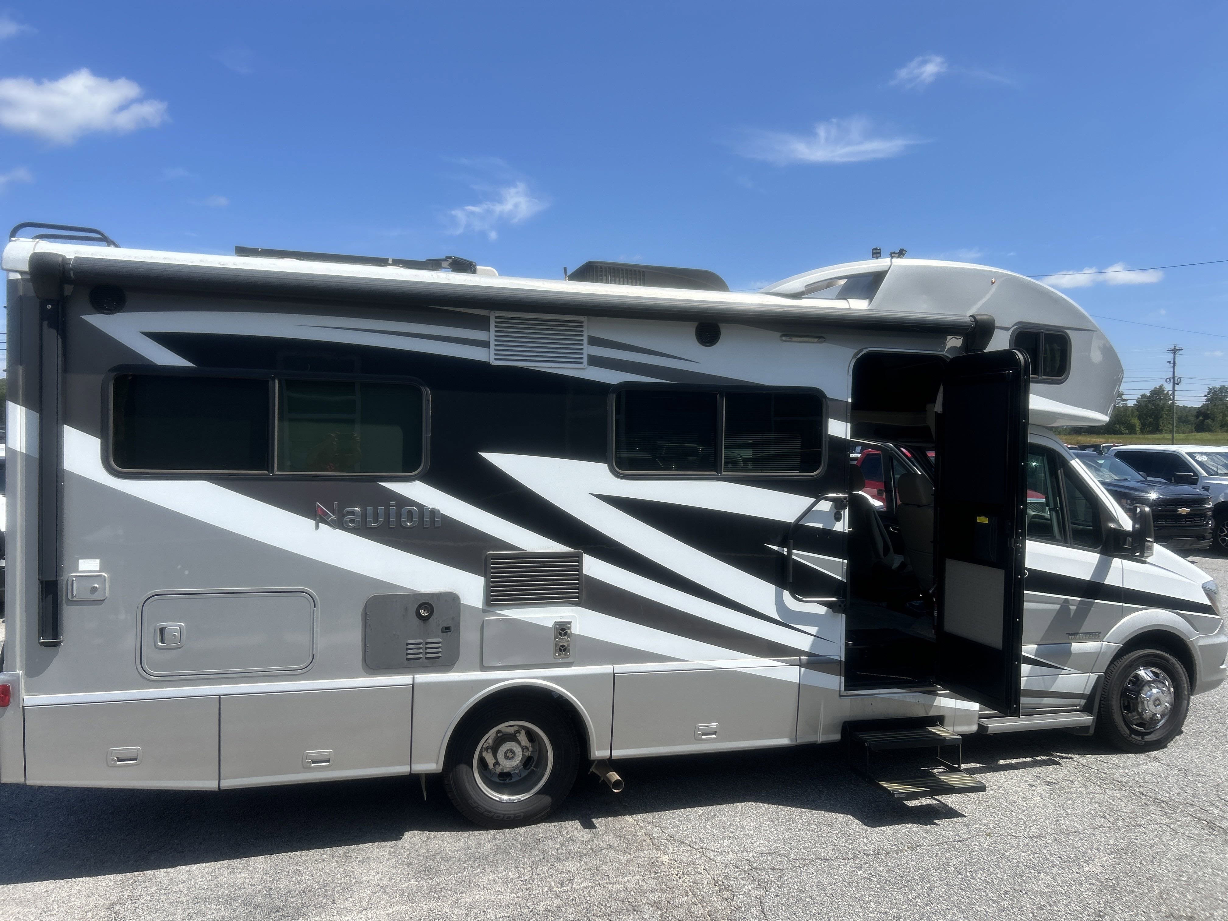 2015 Mercedes-Benz Sprinter Chassis-Cabs Camper