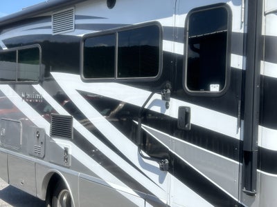 2015 Mercedes-Benz Sprinter Chassis-Cabs Camper