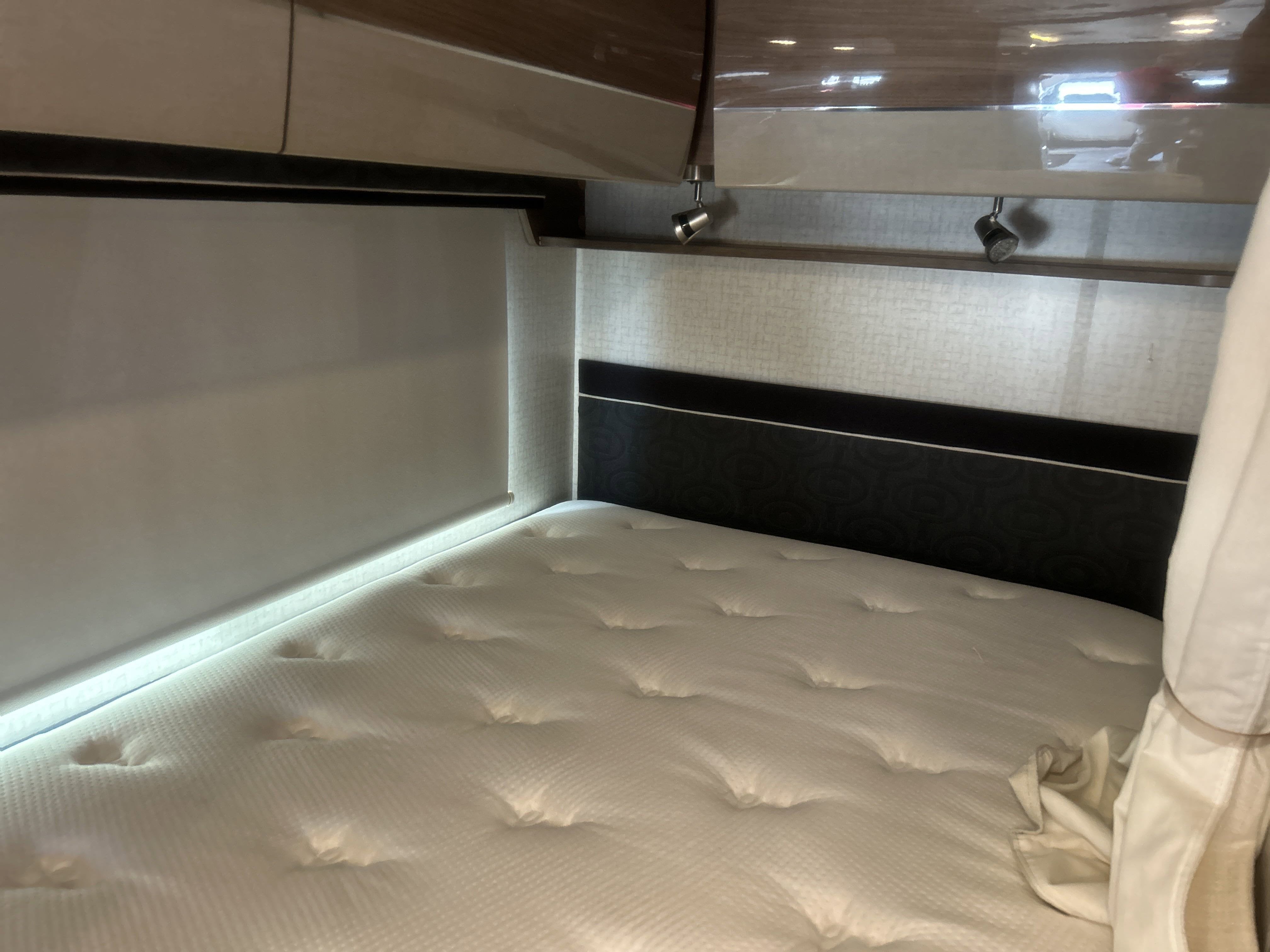 2015 Mercedes-Benz Sprinter Chassis-Cabs Camper