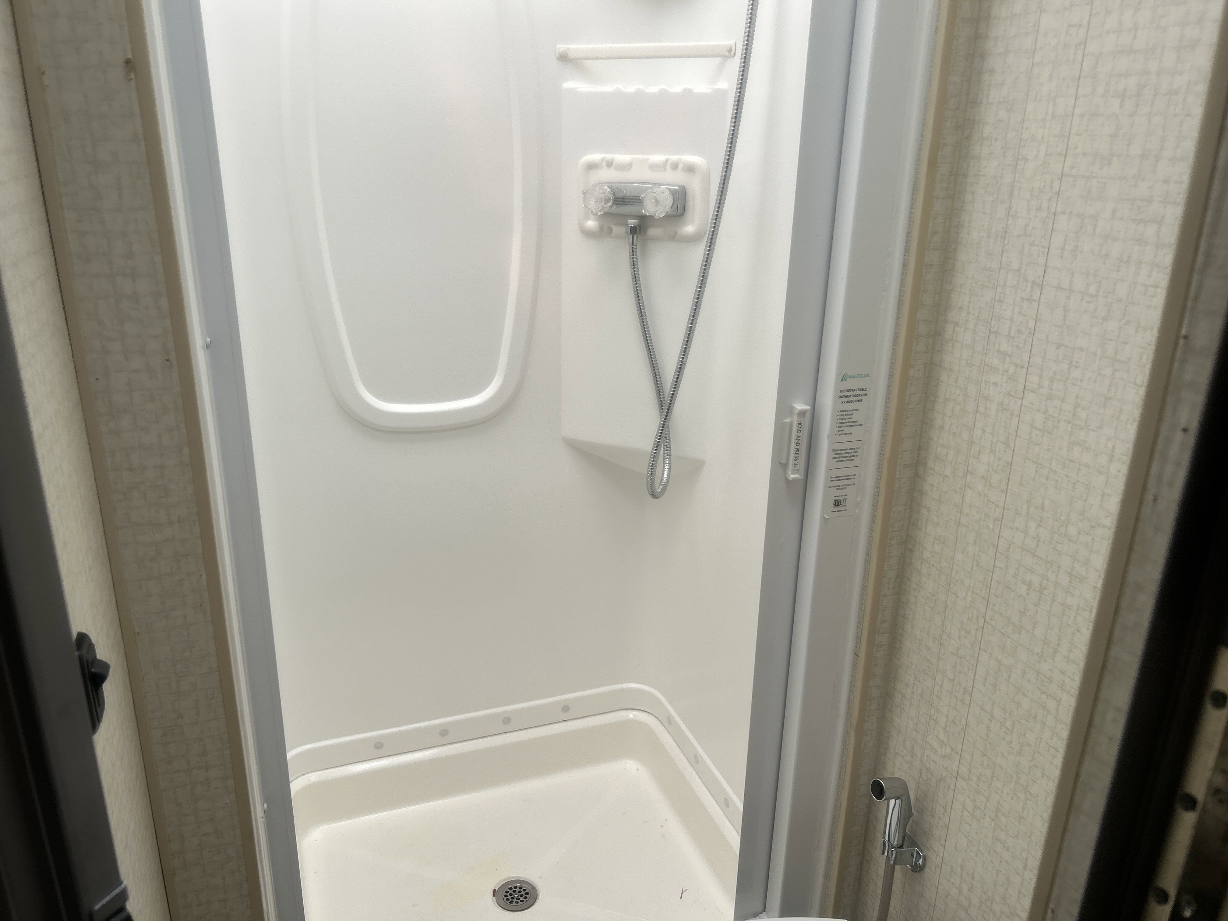 2015 Mercedes-Benz Sprinter Chassis-Cabs Camper