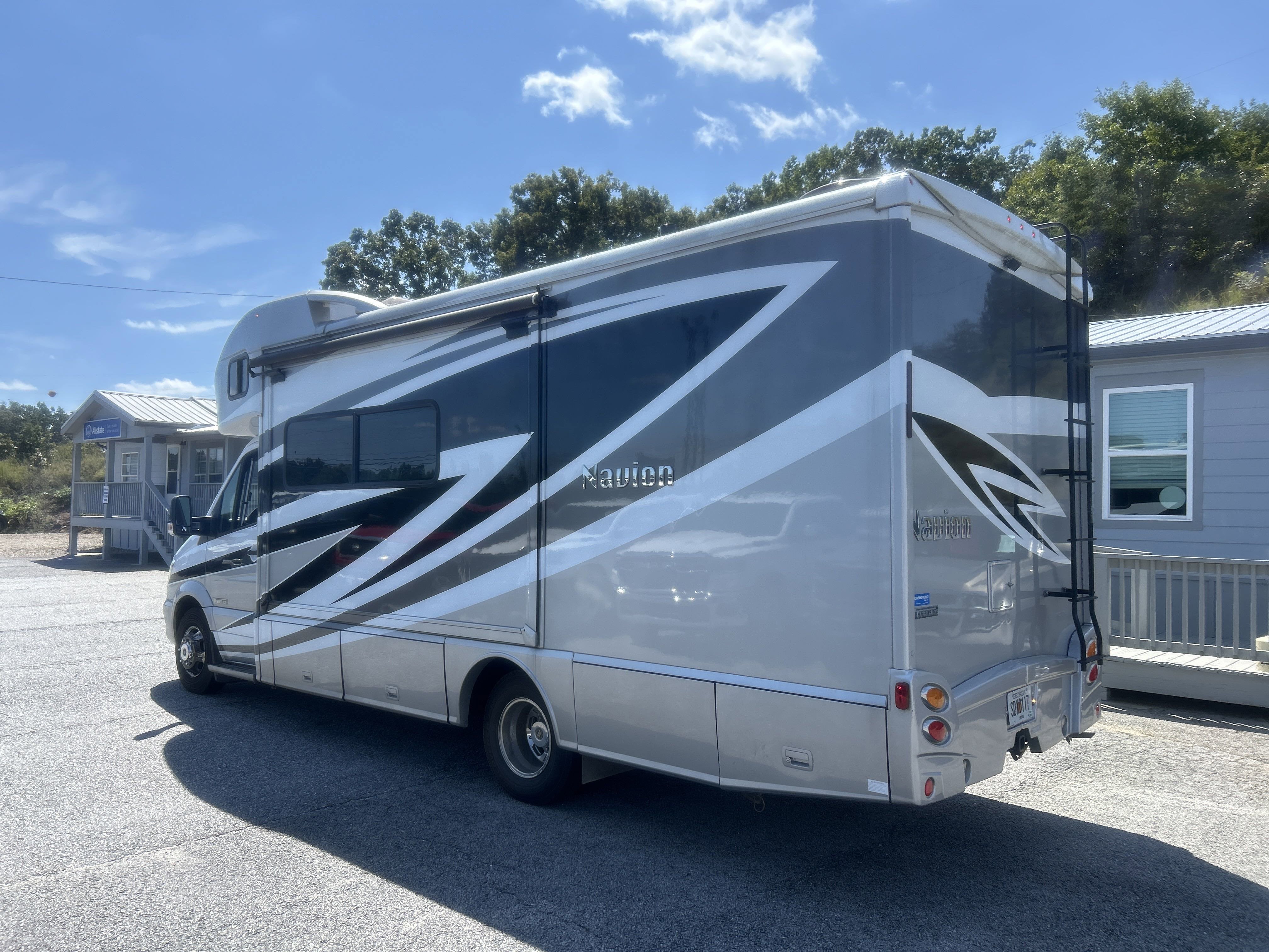 2015 Mercedes-Benz Sprinter Chassis-Cabs Camper