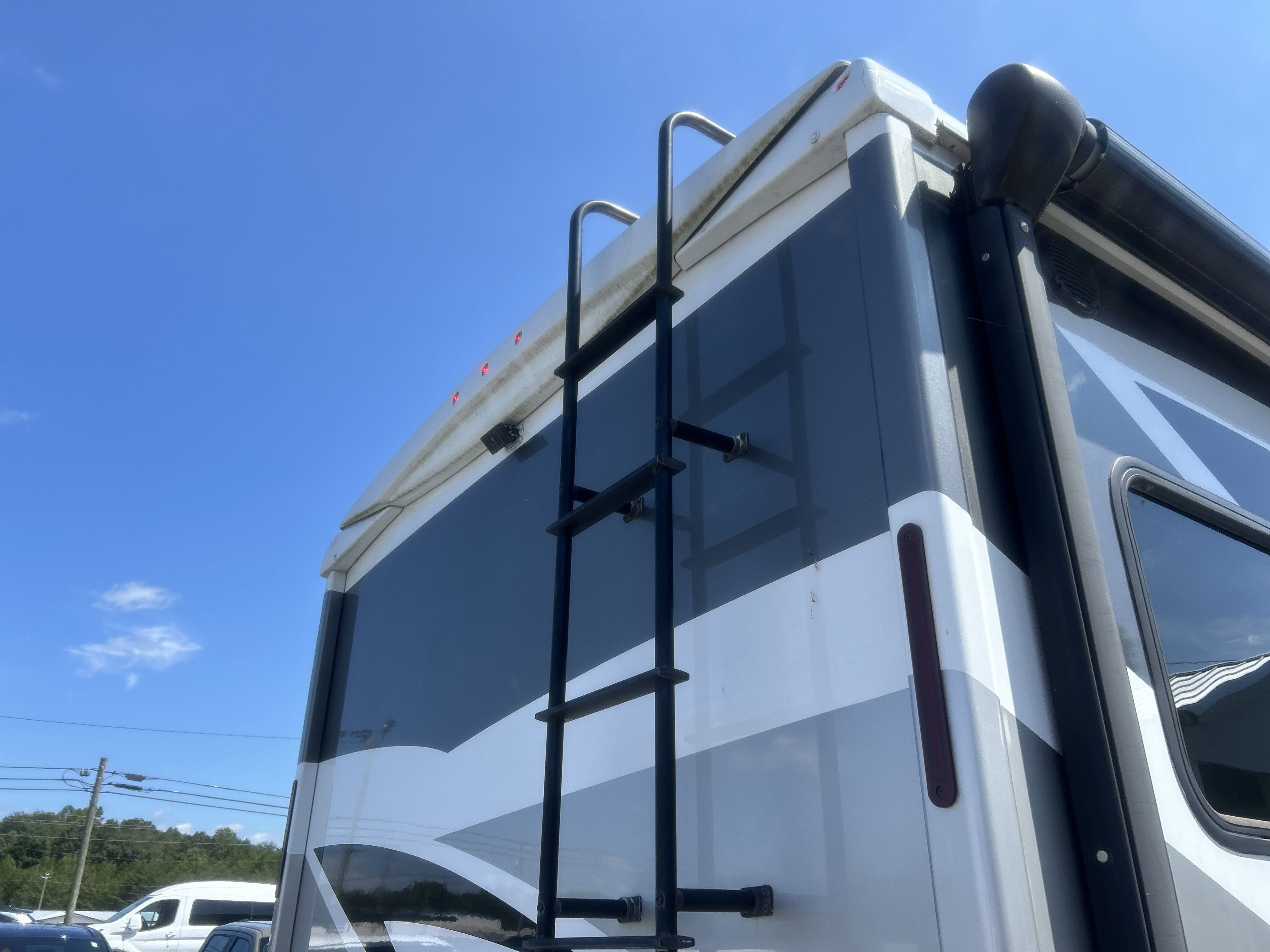 2015 Mercedes-Benz Sprinter Chassis-Cabs Camper