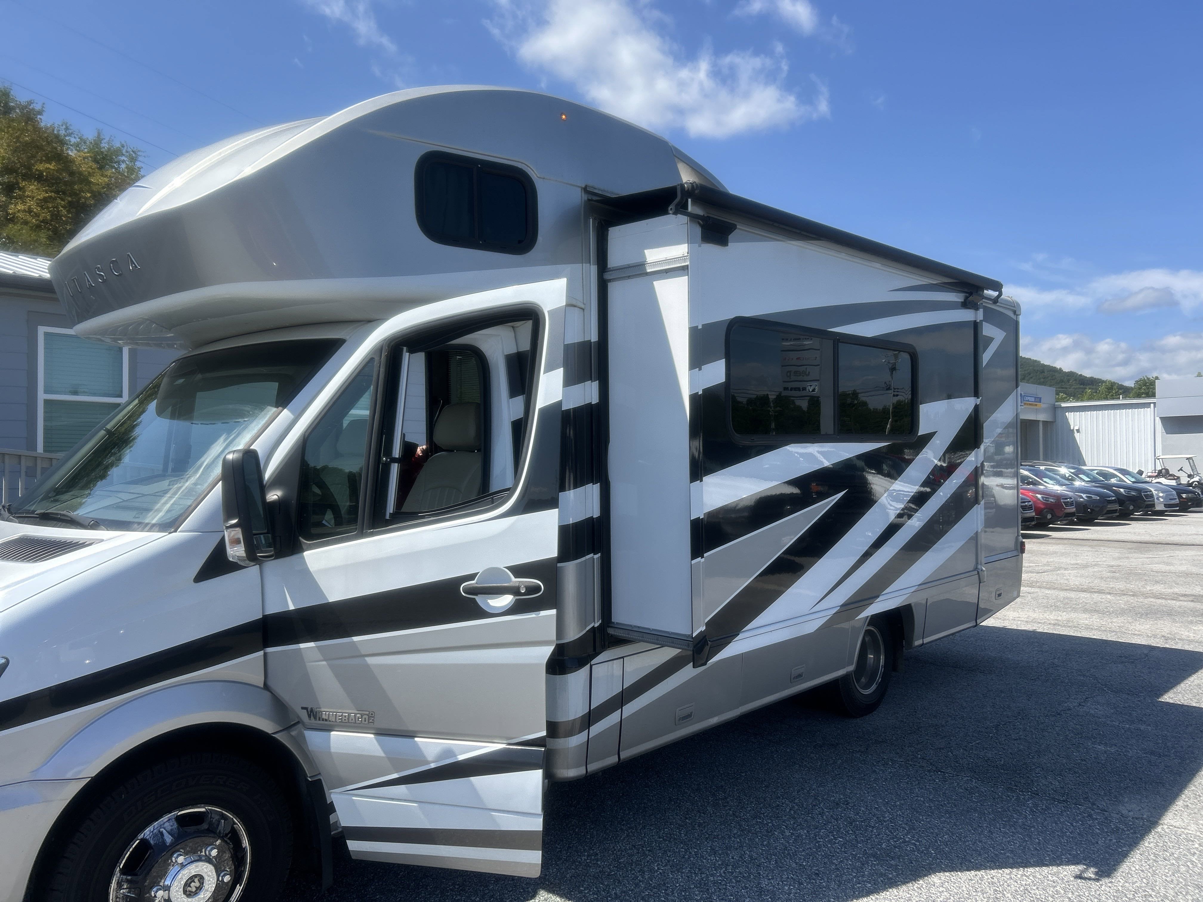 2015 Mercedes-Benz Sprinter Chassis-Cabs Camper