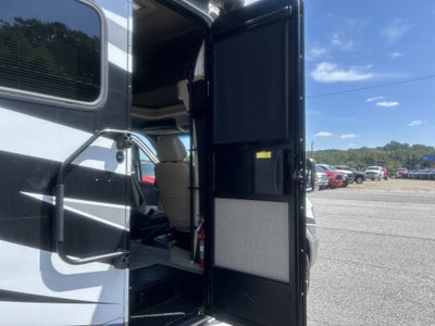 2015 Mercedes-Benz Sprinter Chassis-Cabs Camper