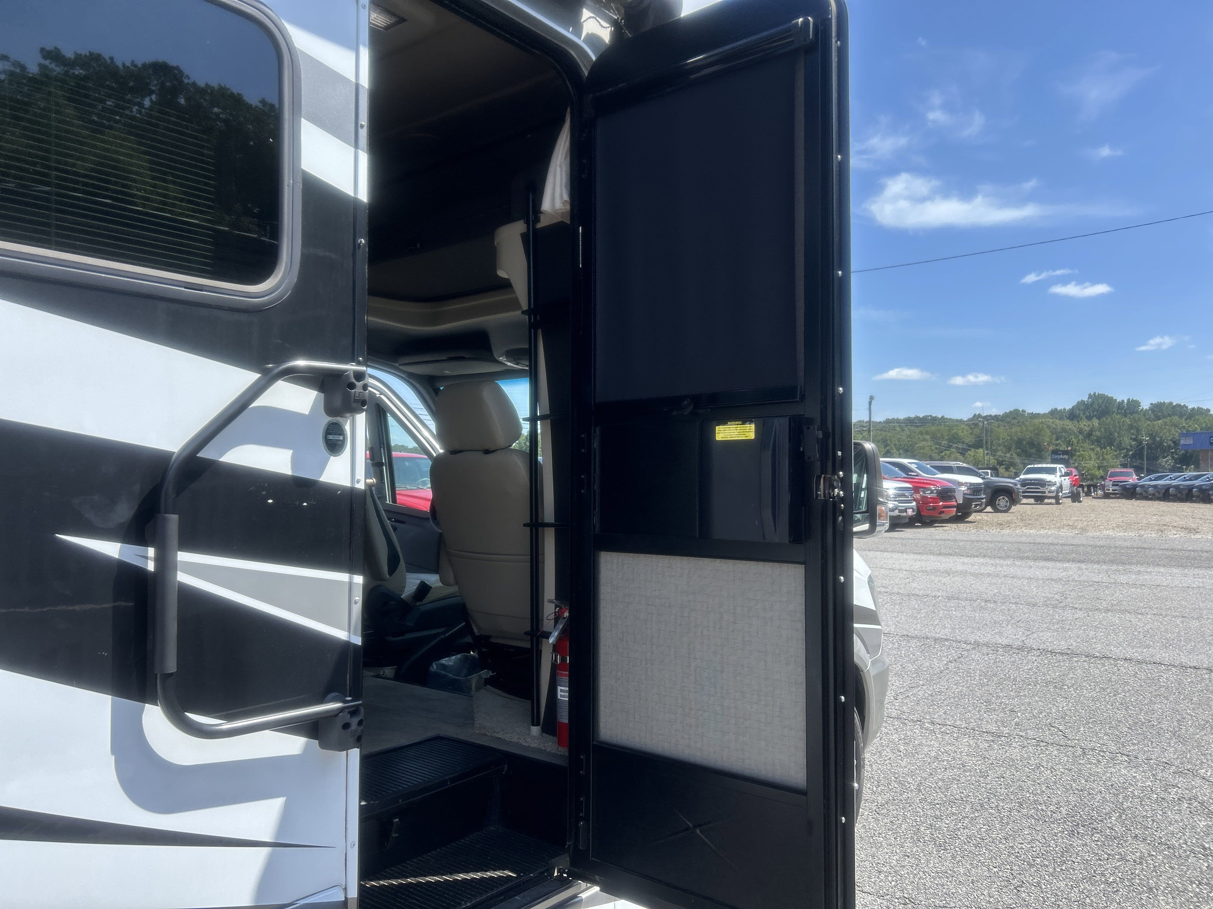 2015 Mercedes-Benz Sprinter Chassis-Cabs Camper