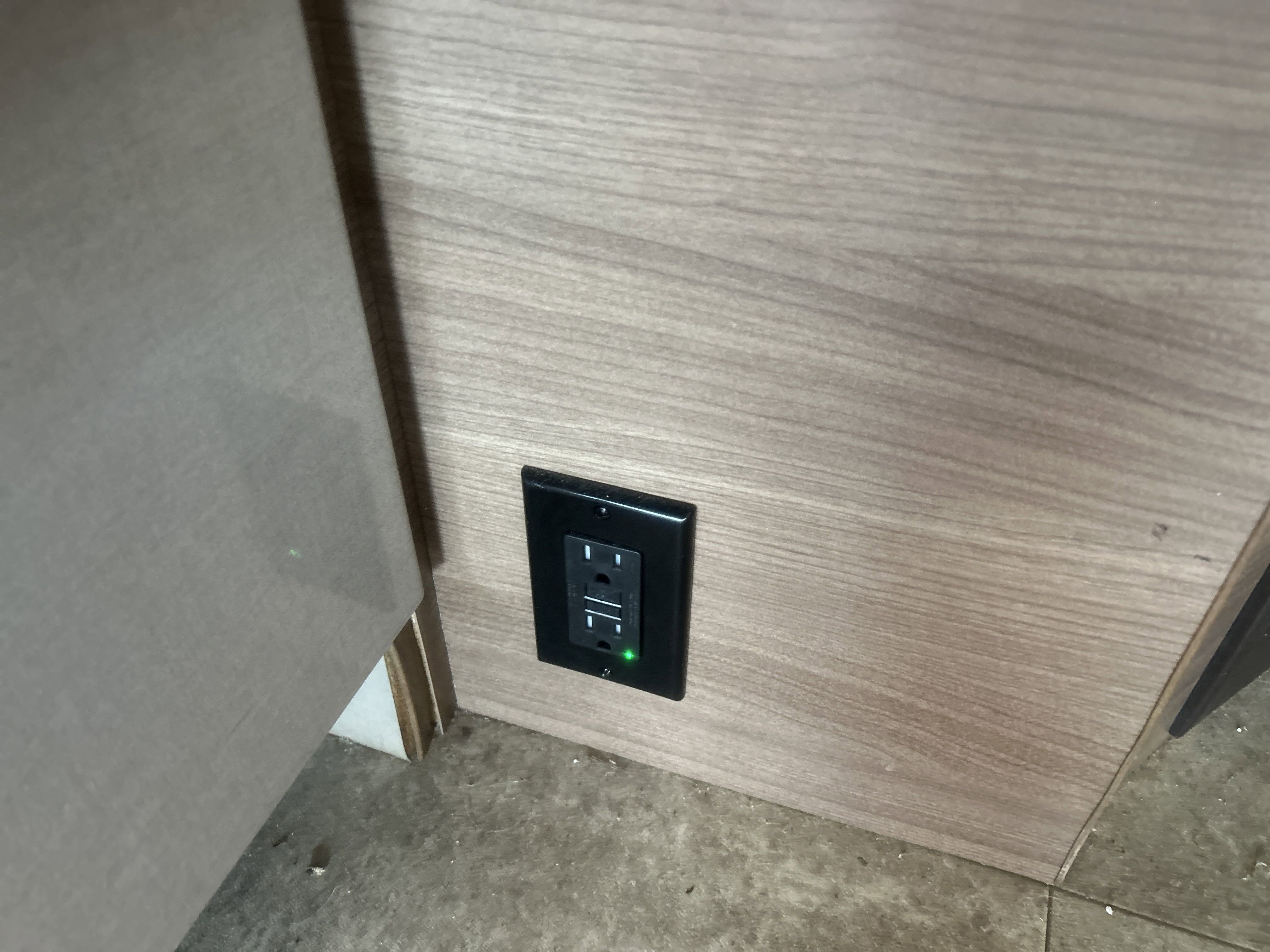 2015 Mercedes-Benz Sprinter Chassis-Cabs Camper